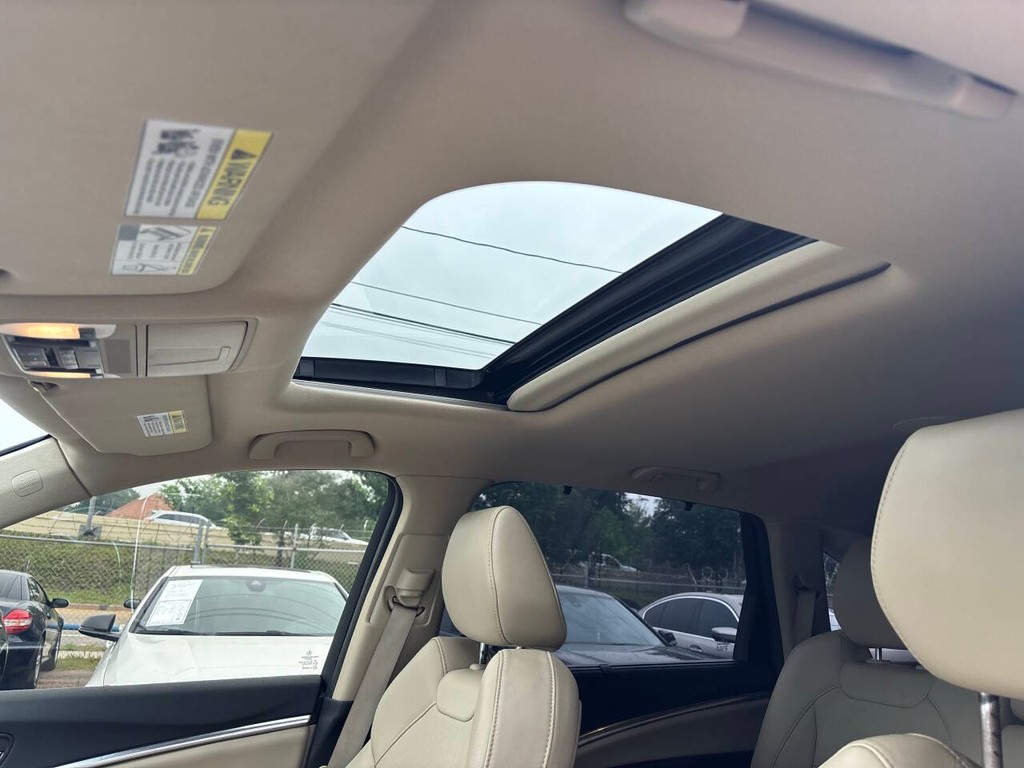 Acura MDX Vehicle Full-screen Gallery Image 31
