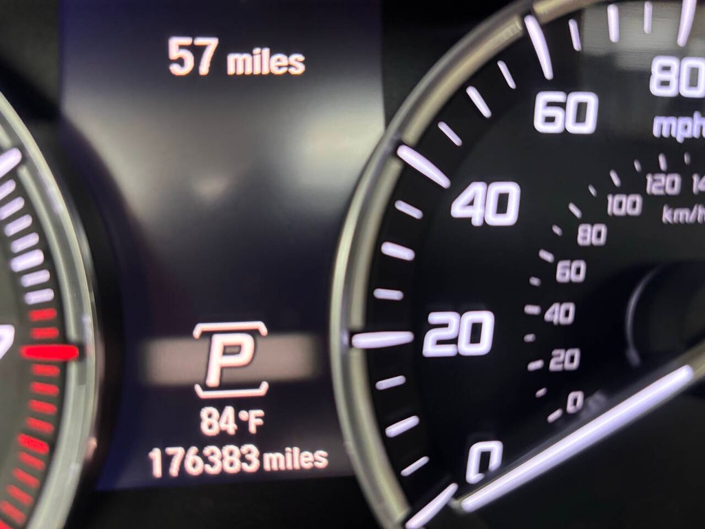 Acura MDX Vehicle Full-screen Gallery Image 33