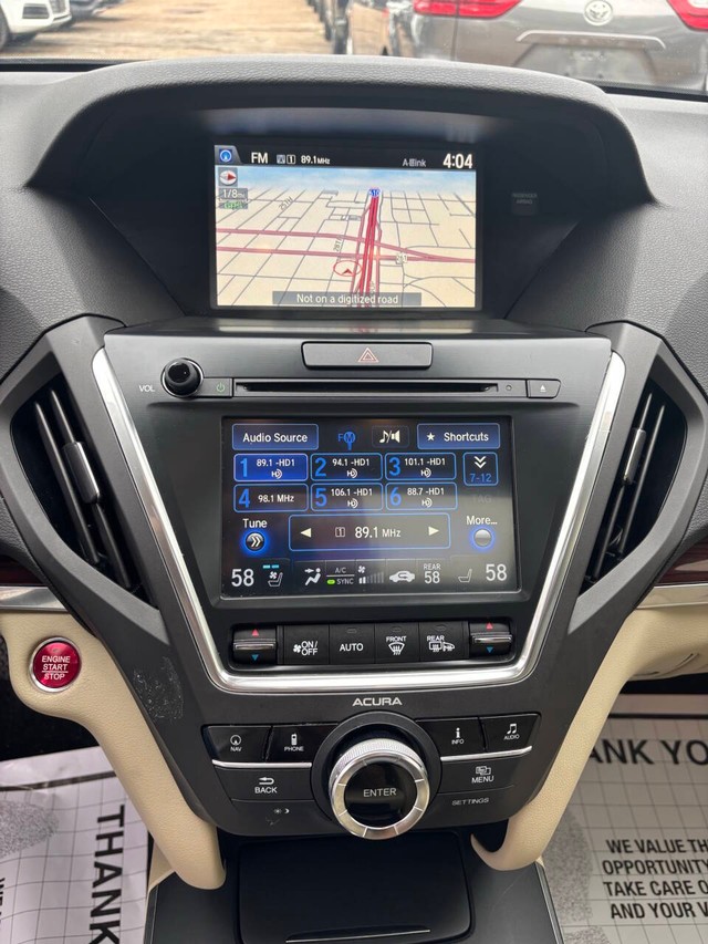 Acura MDX Vehicle Full-screen Gallery Image 23
