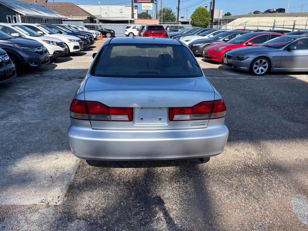 Honda Accord Sedan Vehicle Full-screen Gallery Image 06