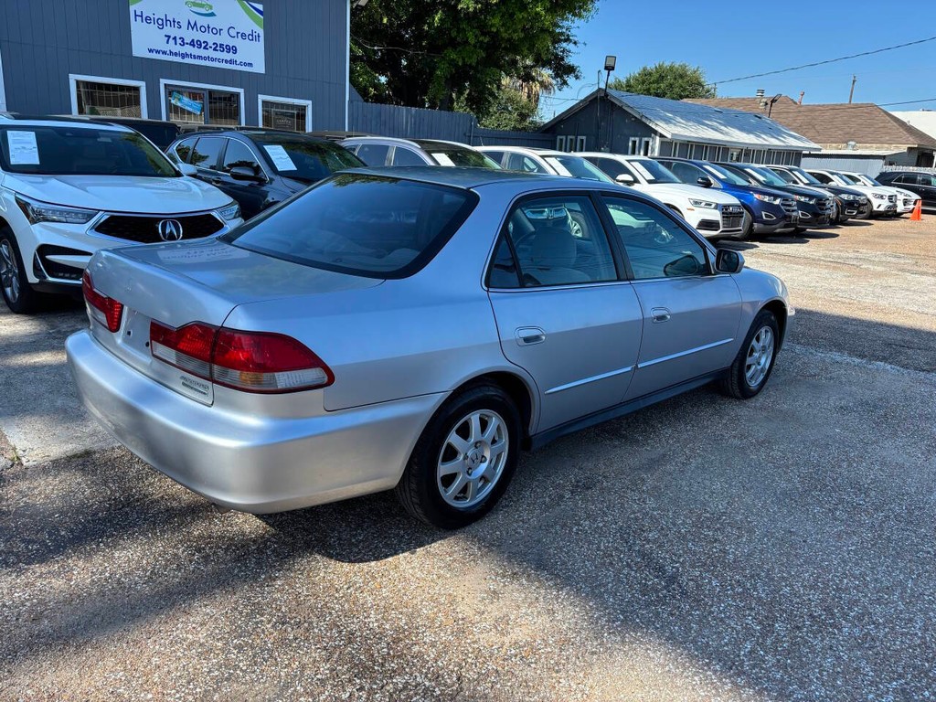 Honda Accord Sedan Vehicle Full-screen Gallery Image 07
