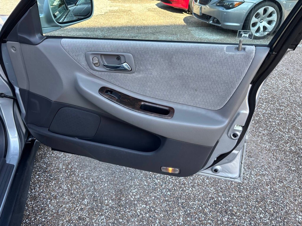 Honda Accord Sedan Vehicle Full-screen Gallery Image 13
