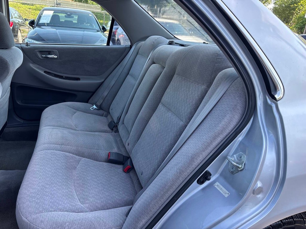 Honda Accord Sedan Vehicle Full-screen Gallery Image 14