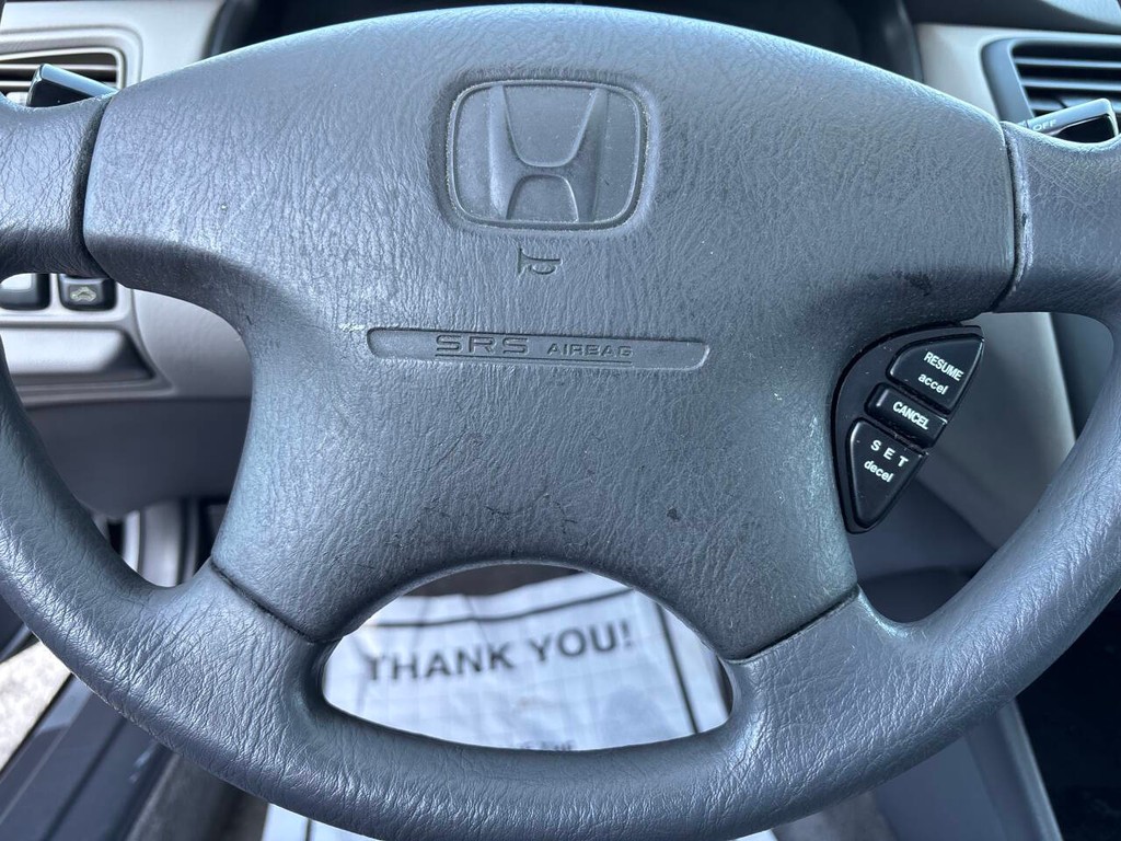 Honda Accord Sedan Vehicle Full-screen Gallery Image 23