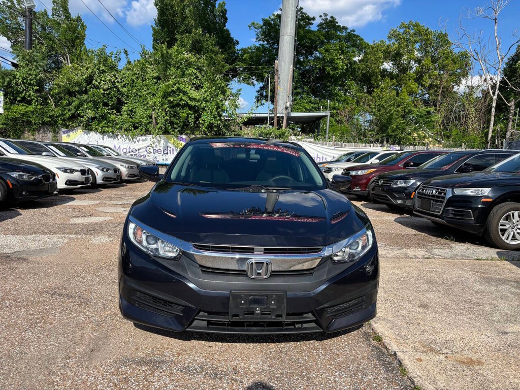 Honda Civic Sedan Vehicle Full-screen Gallery Image 02