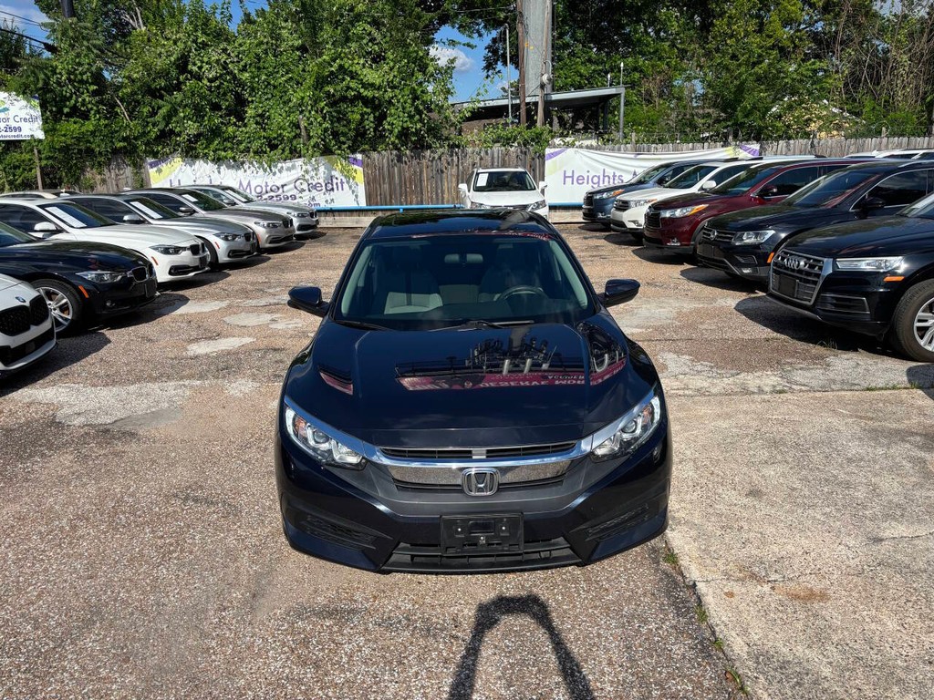 Honda Civic Sedan Vehicle Full-screen Gallery Image 03