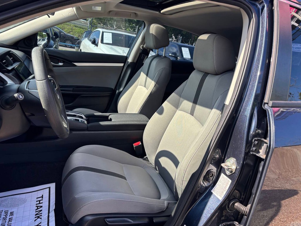 Honda Civic Sedan Vehicle Full-screen Gallery Image 09