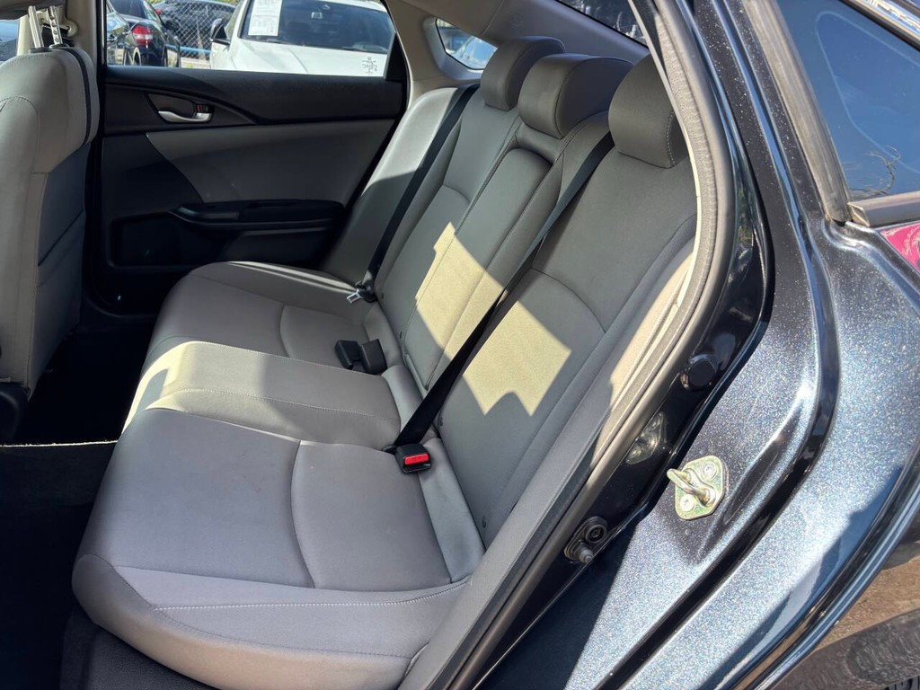 Honda Civic Sedan Vehicle Full-screen Gallery Image 14