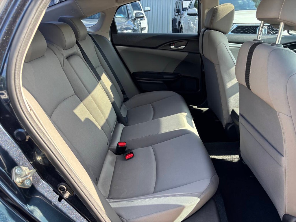 Honda Civic Sedan Vehicle Full-screen Gallery Image 16