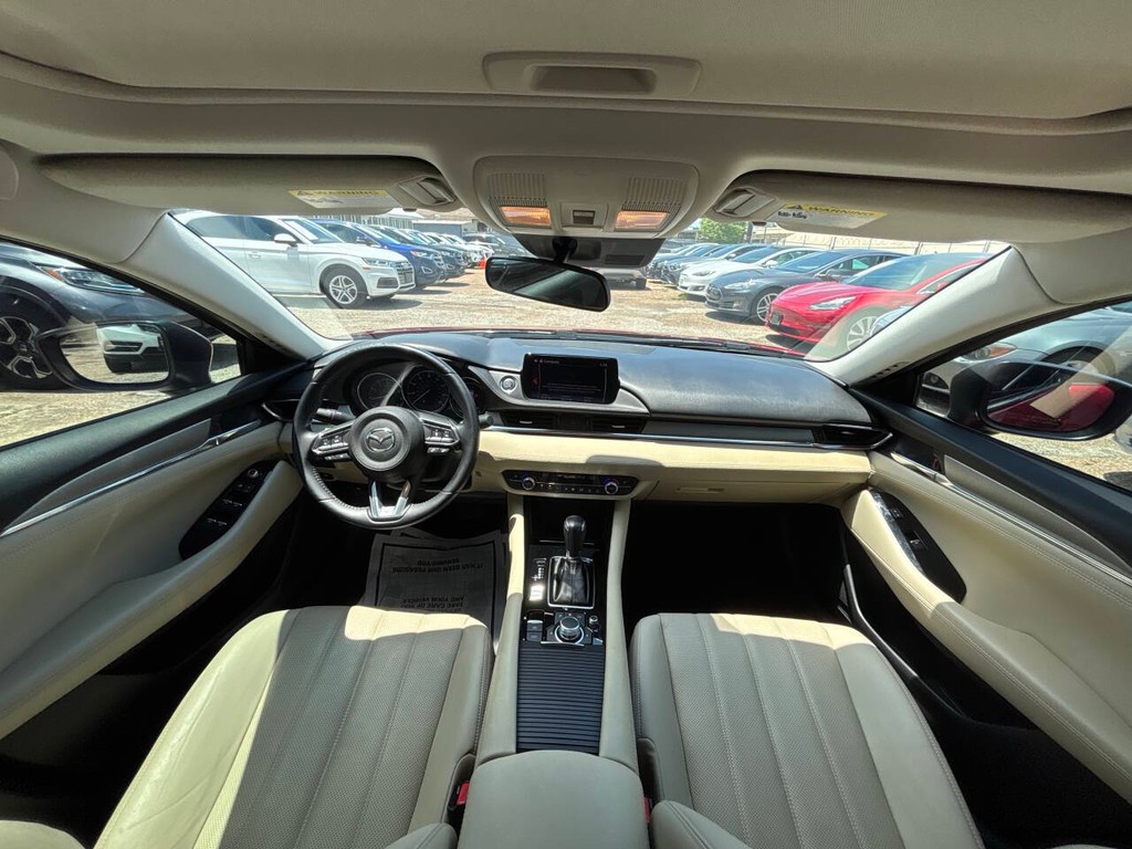 Mazda MAZDA6 Vehicle Full-screen Gallery Image 18