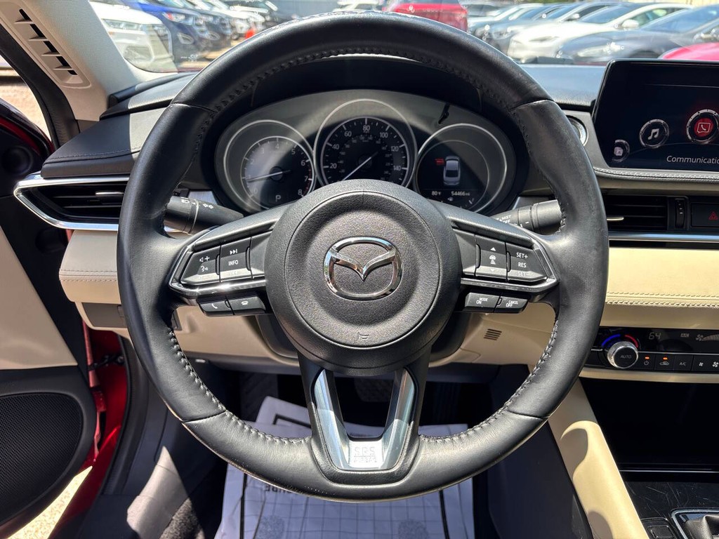 Mazda MAZDA6 Vehicle Full-screen Gallery Image 25