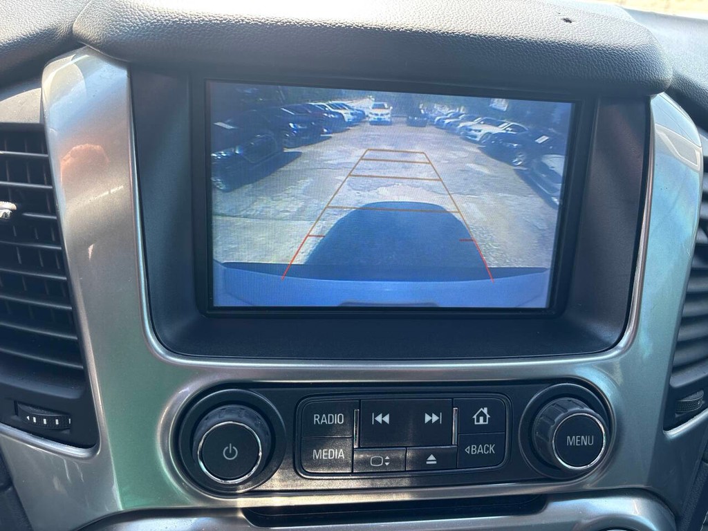 Chevrolet Tahoe Vehicle Full-screen Gallery Image 25
