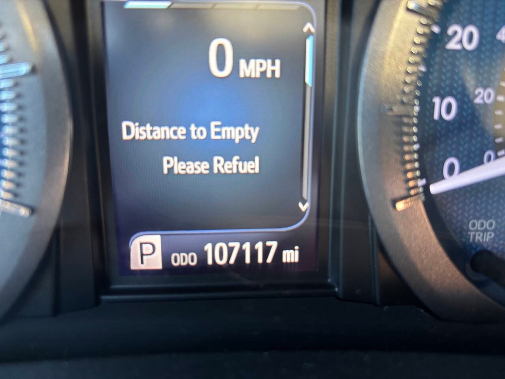 Toyota Sienna Vehicle Full-screen Gallery Image 33