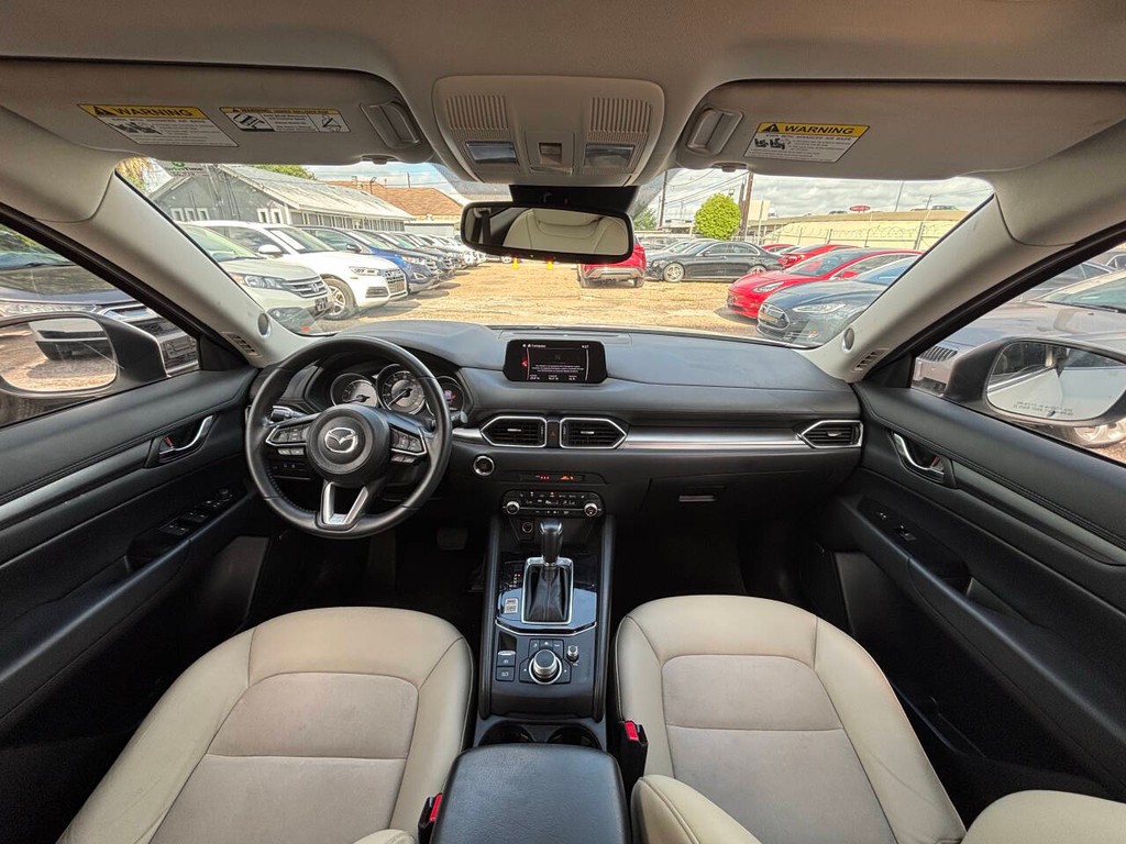 Mazda CX-5 Vehicle Full-screen Gallery Image 18