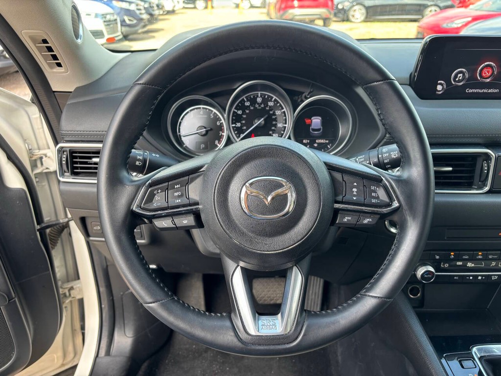 Mazda CX-5 Vehicle Full-screen Gallery Image 24