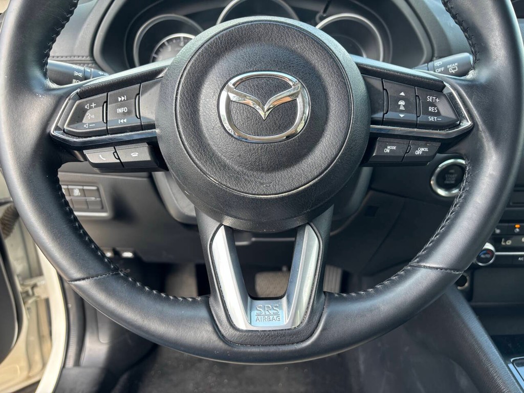 Mazda CX-5 Vehicle Full-screen Gallery Image 25