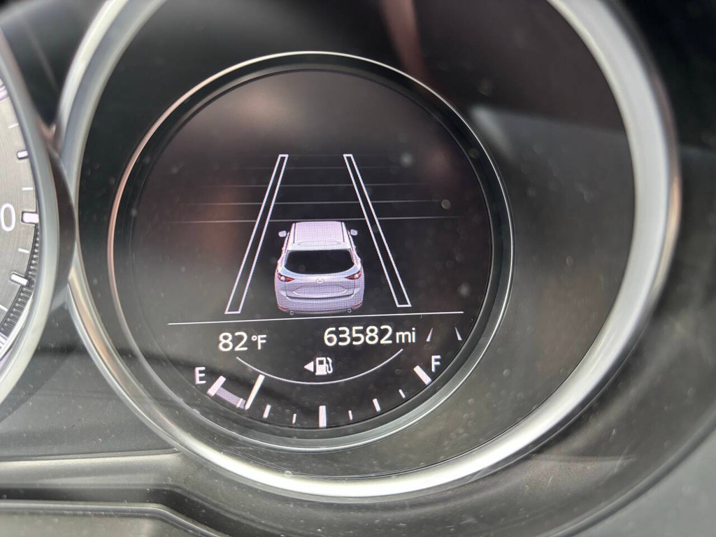 Mazda CX-5 Vehicle Full-screen Gallery Image 30