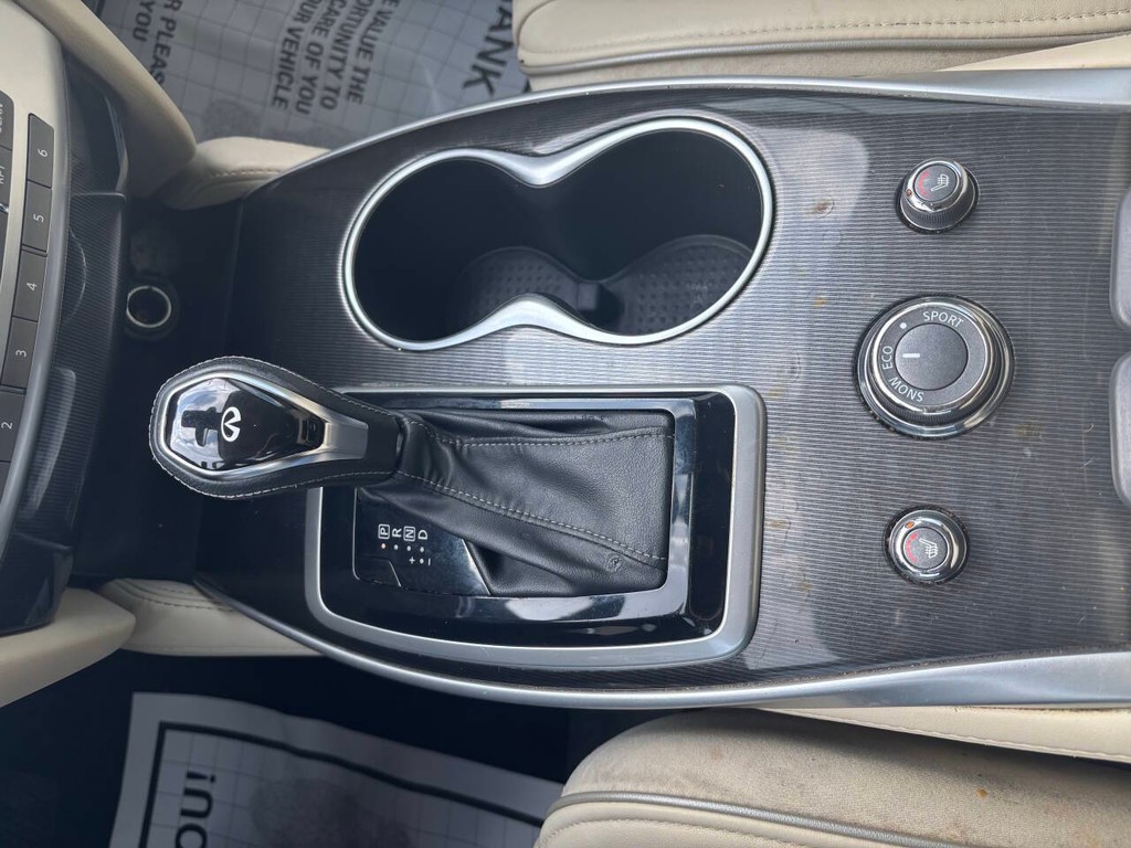 INFINITI QX60 Vehicle Full-screen Gallery Image 23