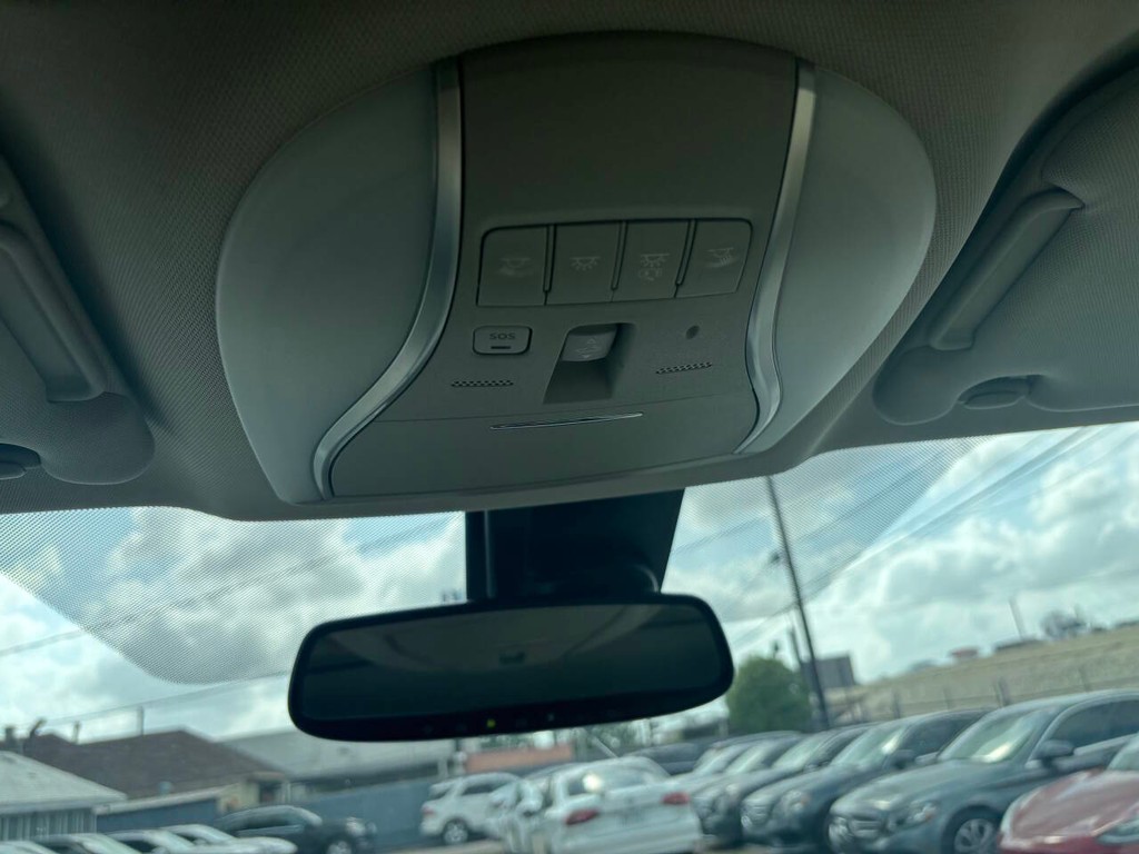 INFINITI QX60 Vehicle Full-screen Gallery Image 29