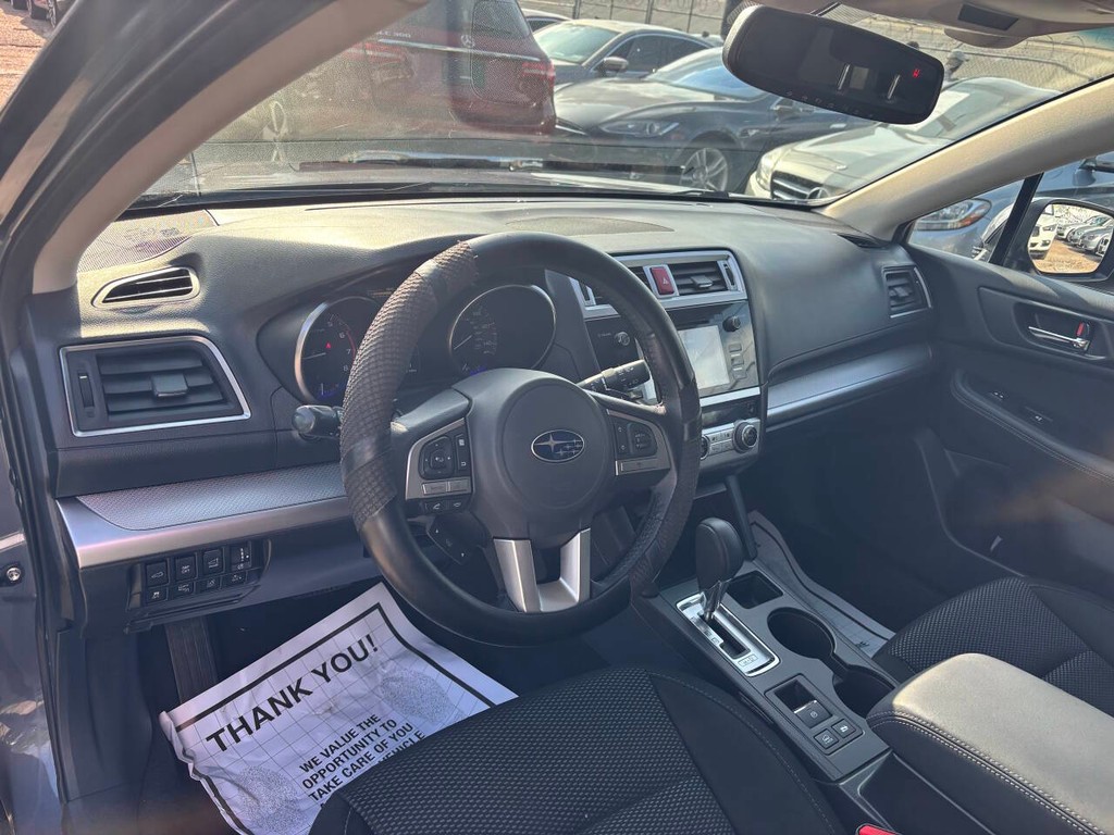 Subaru Outback Vehicle Full-screen Gallery Image 07