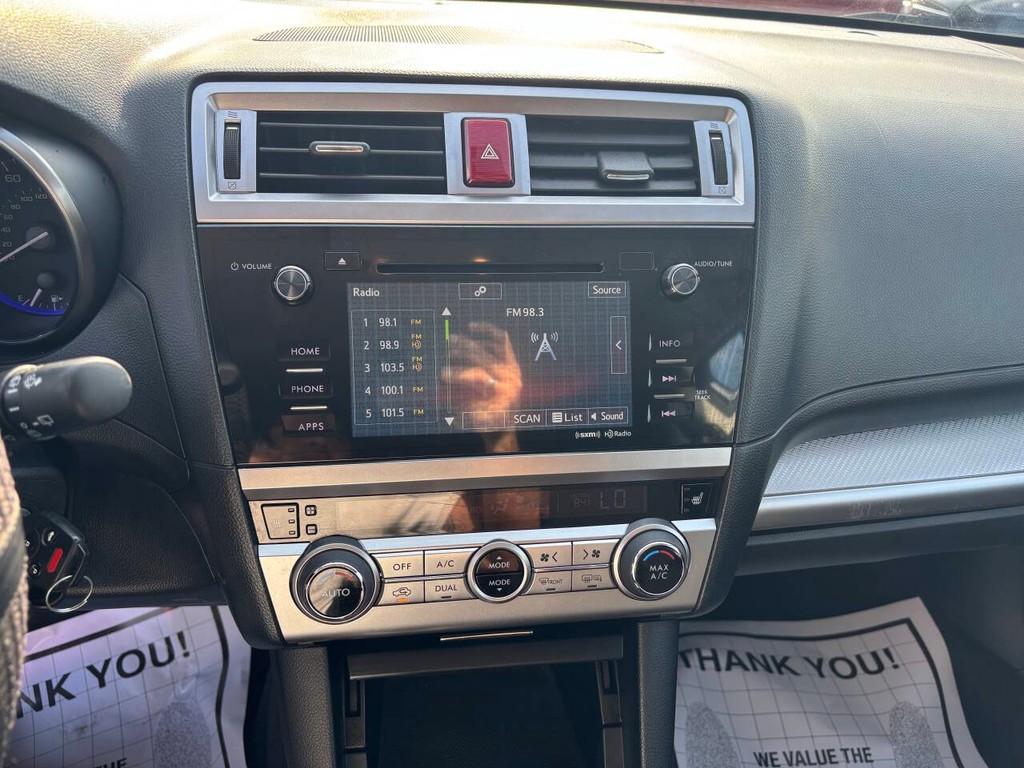 Subaru Outback Vehicle Full-screen Gallery Image 19