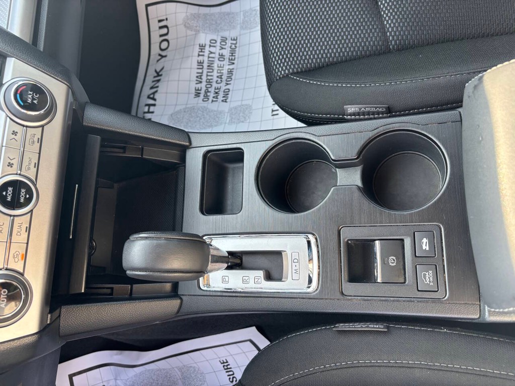 Subaru Outback Vehicle Full-screen Gallery Image 20