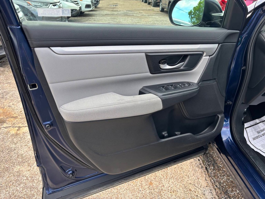 Honda CR-V Vehicle Full-screen Gallery Image 10