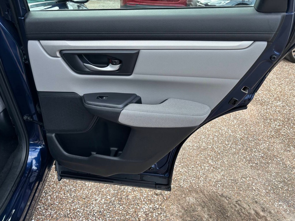 Honda CR-V Vehicle Full-screen Gallery Image 17