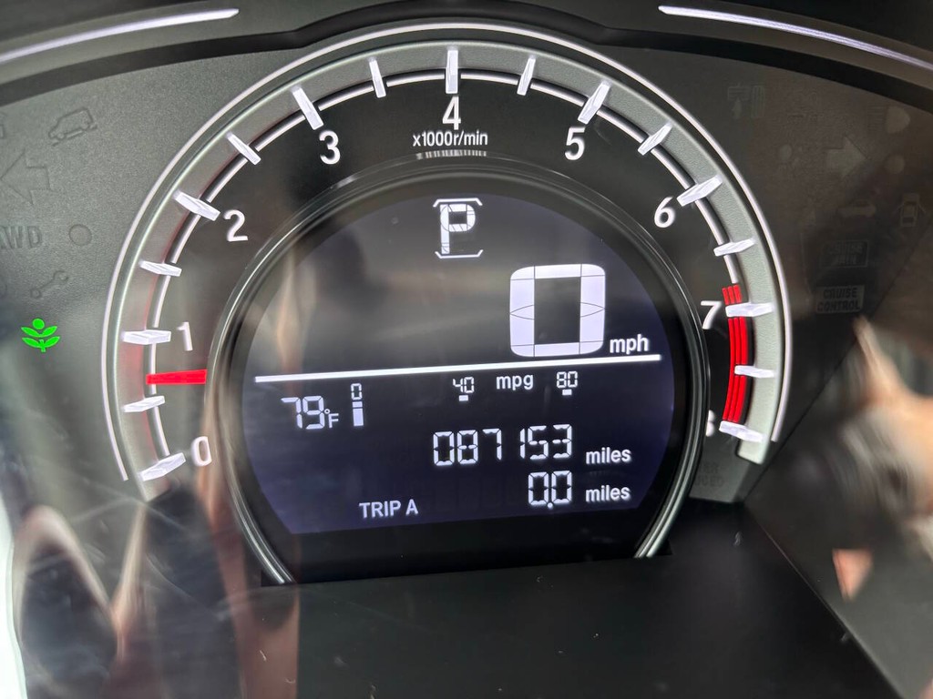 Honda CR-V Vehicle Full-screen Gallery Image 27