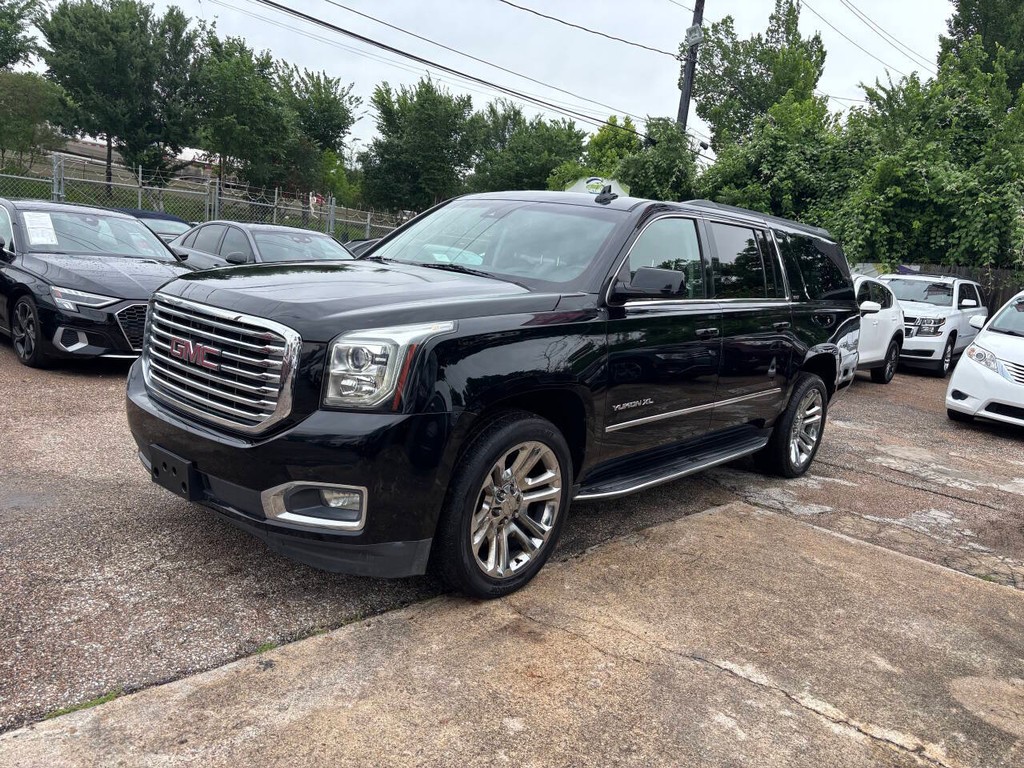 GMC Yukon XL Vehicle Full-screen Gallery Image 04