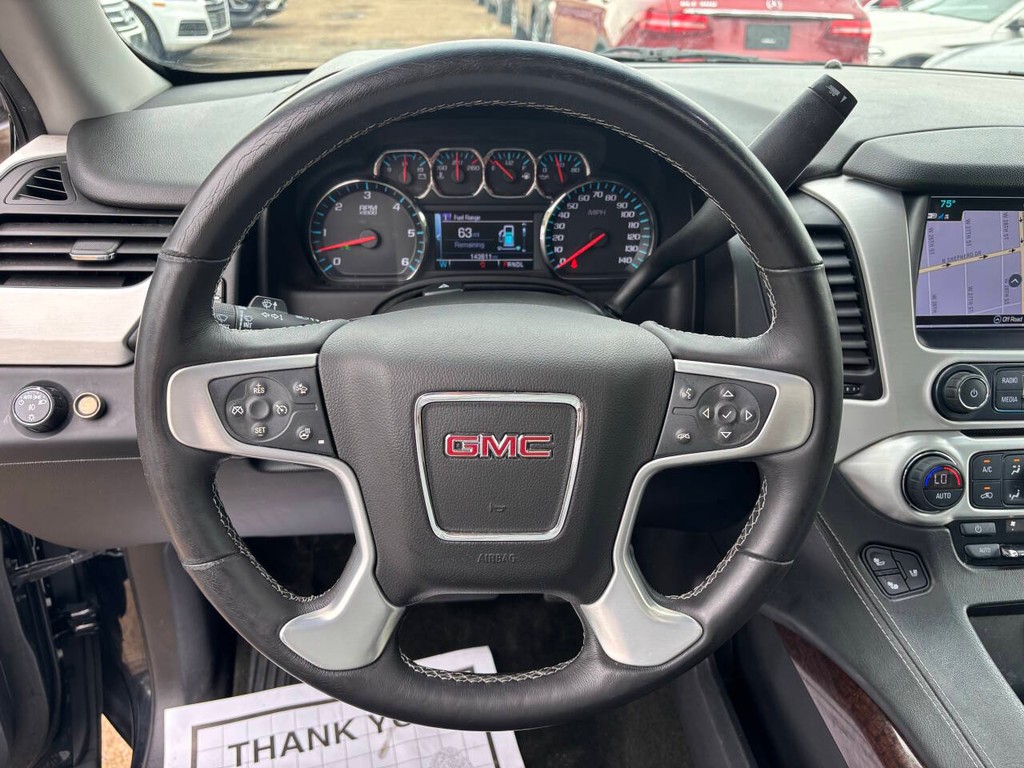 GMC Yukon XL Vehicle Full-screen Gallery Image 26