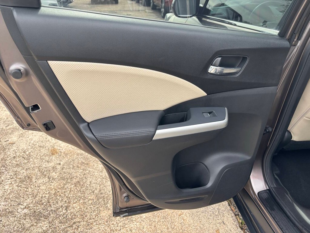 Honda CR-V Vehicle Full-screen Gallery Image 15