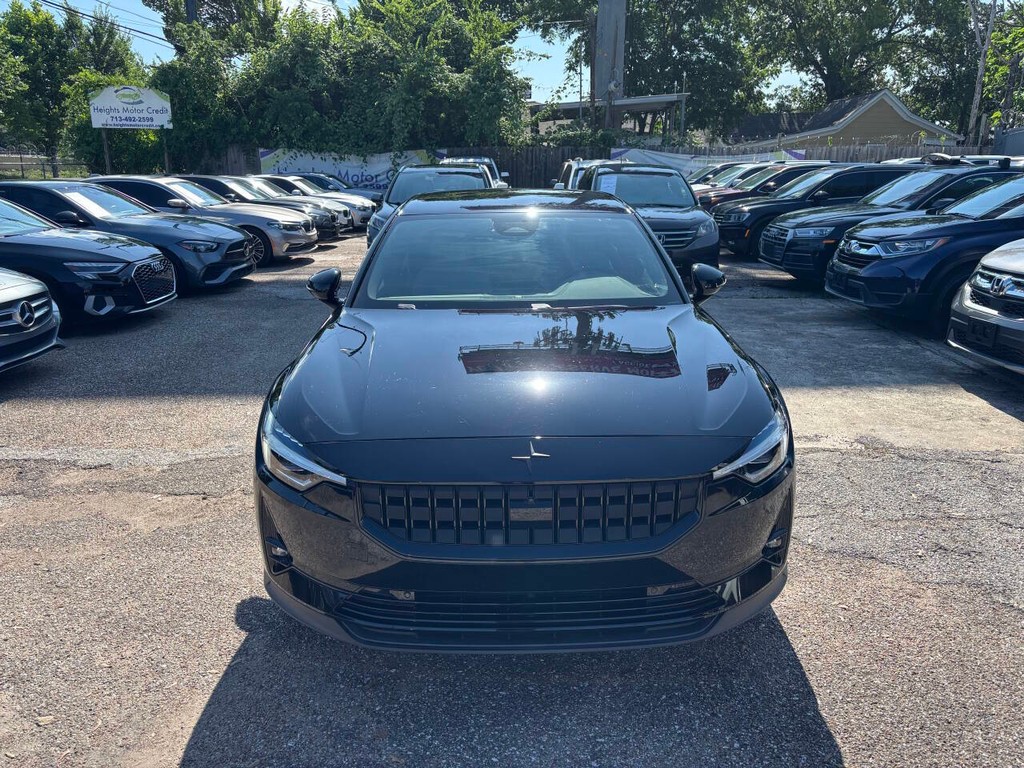 Polestar 2 Vehicle Full-screen Gallery Image 02