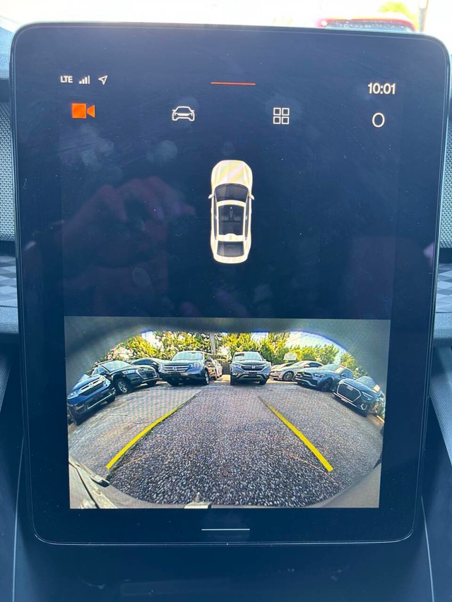 Polestar 2 Vehicle Full-screen Gallery Image 23