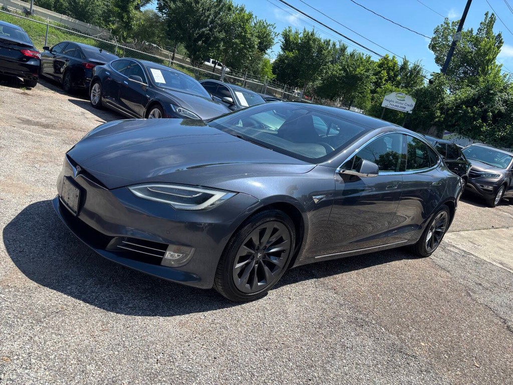 Tesla Model S Vehicle Full-screen Gallery Image 04