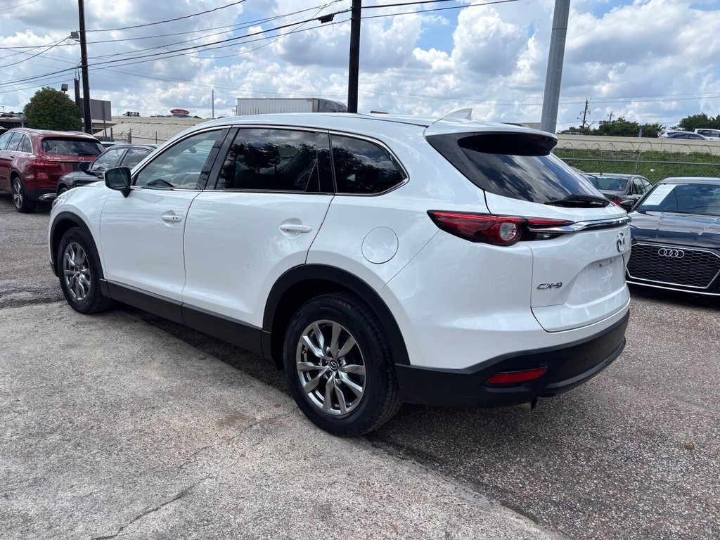 Mazda CX-9 Vehicle Full-screen Gallery Image 04