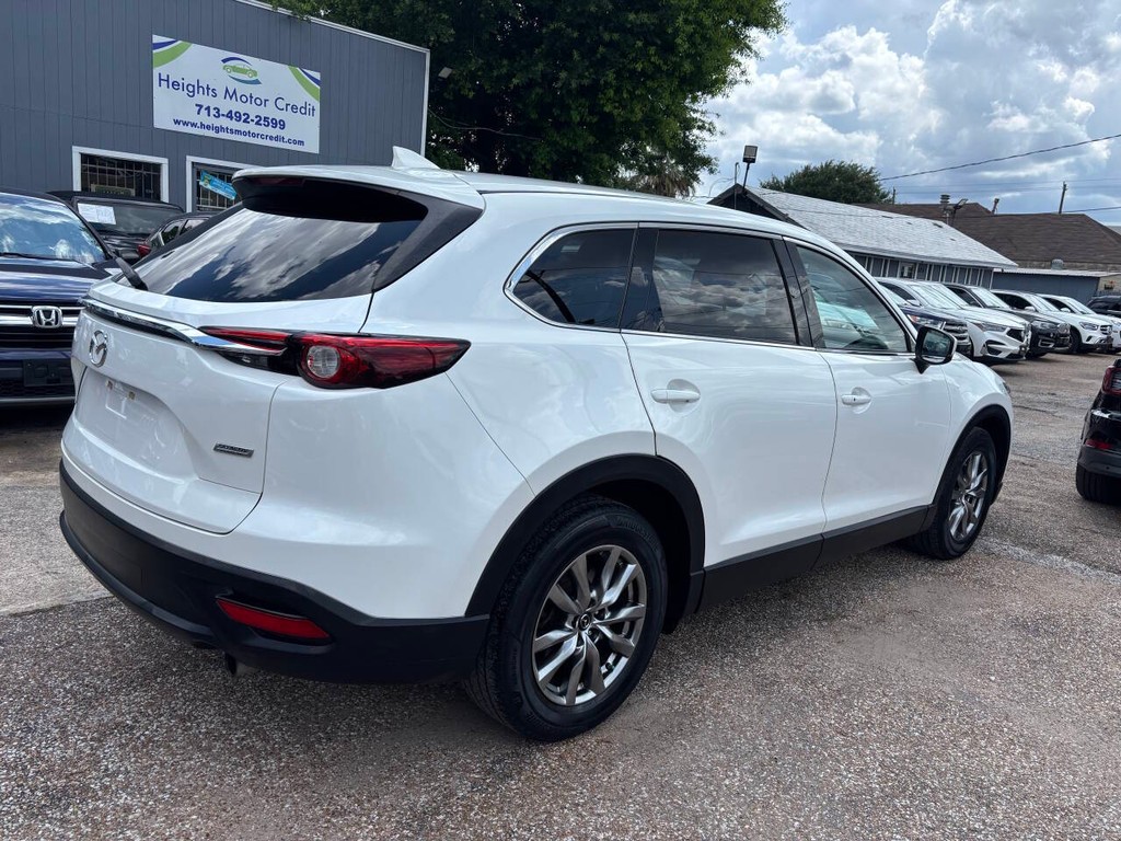 Mazda CX-9 Vehicle Full-screen Gallery Image 06