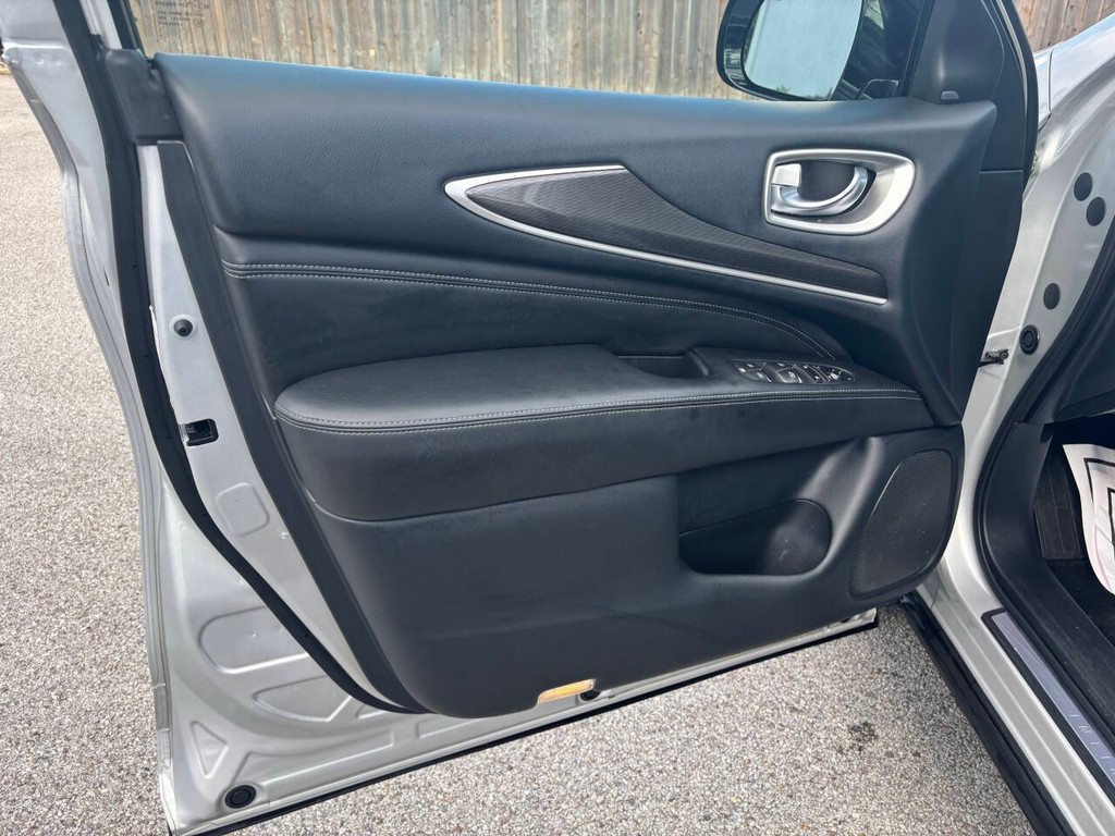 INFINITI QX60 Vehicle Full-screen Gallery Image 11