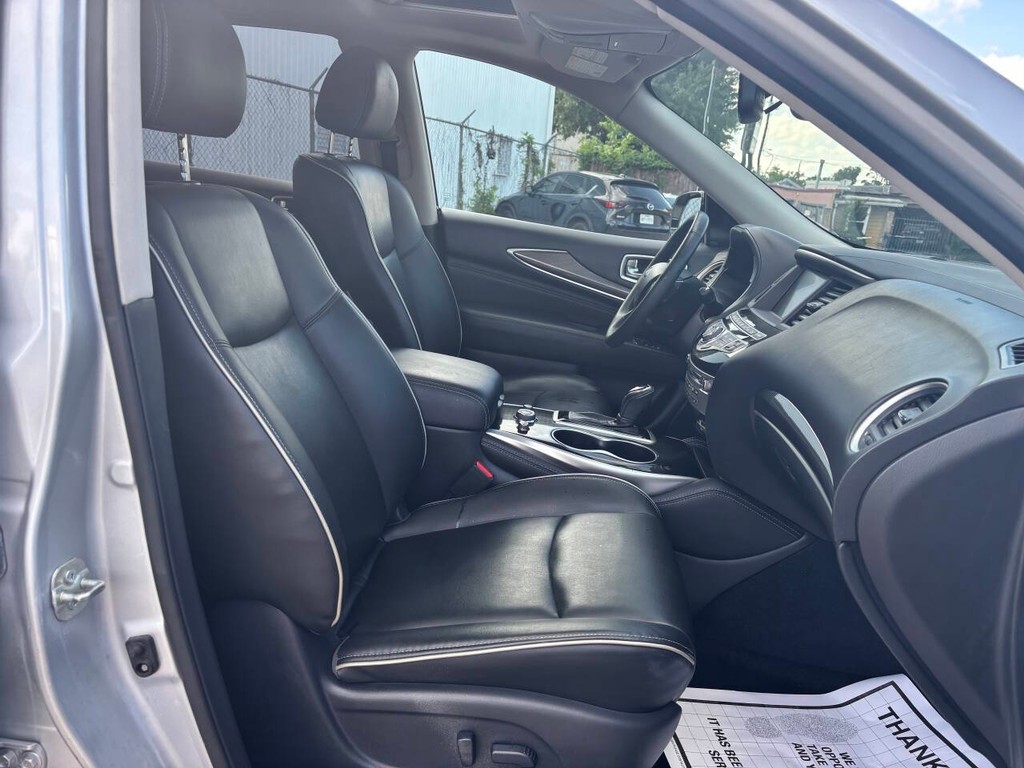 INFINITI QX60 Vehicle Full-screen Gallery Image 13