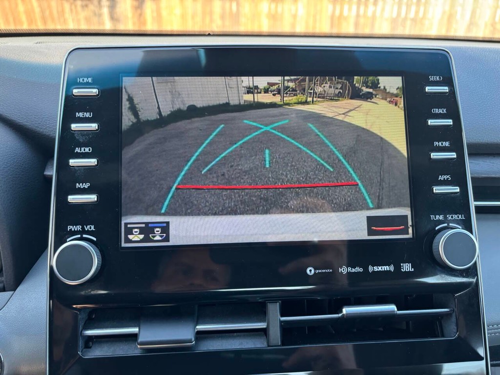 Toyota Avalon Vehicle Full-screen Gallery Image 22
