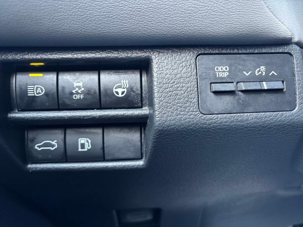 Toyota Avalon Vehicle Full-screen Gallery Image 27