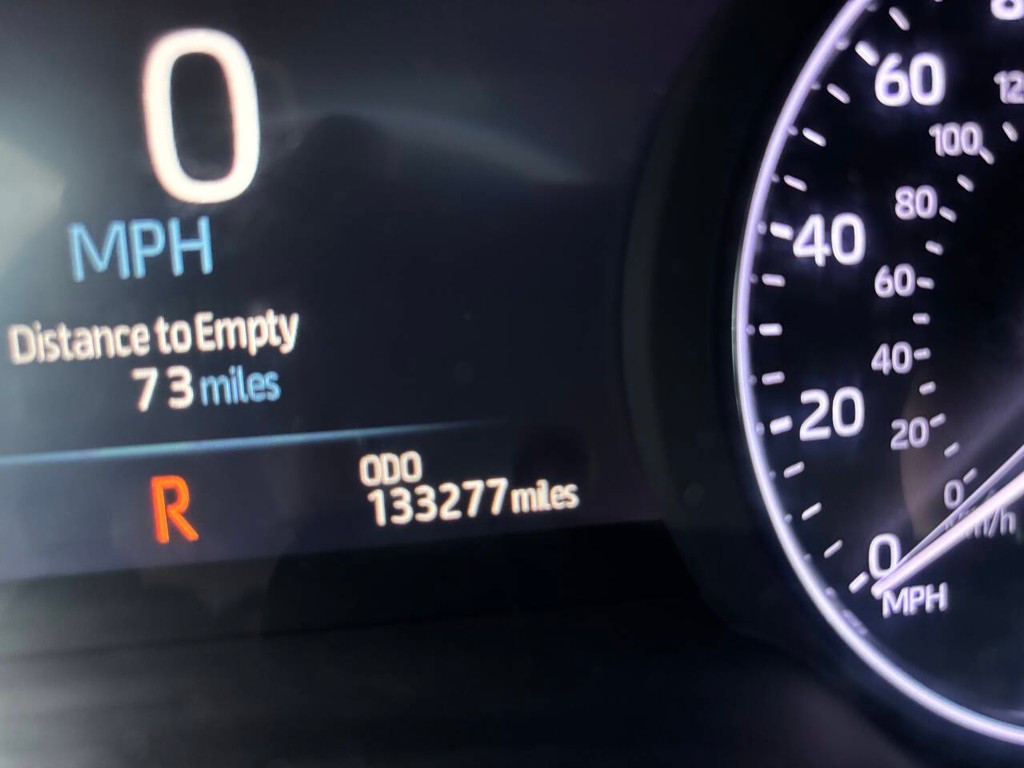 Toyota Avalon Vehicle Full-screen Gallery Image 32