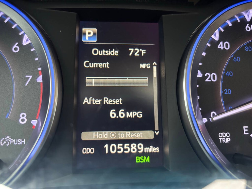 Toyota Highlander Vehicle Full-screen Gallery Image 34