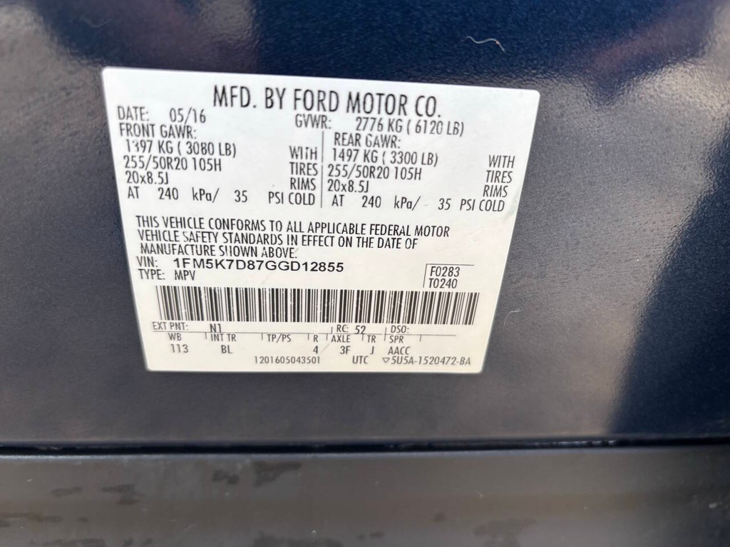 Ford Explorer Vehicle Full-screen Gallery Image 32