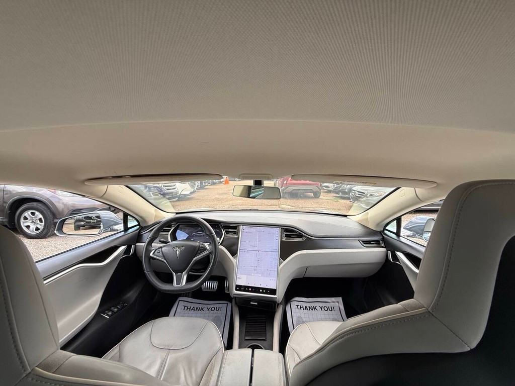 Tesla Model S Vehicle Full-screen Gallery Image 19
