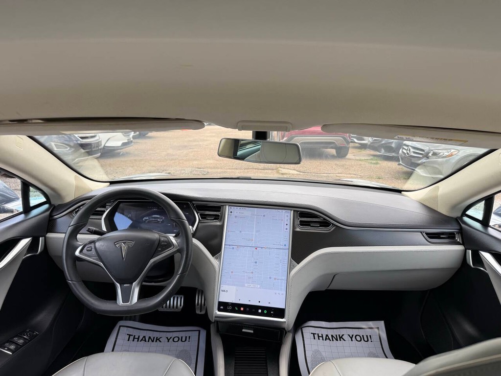 Tesla Model S Vehicle Full-screen Gallery Image 20