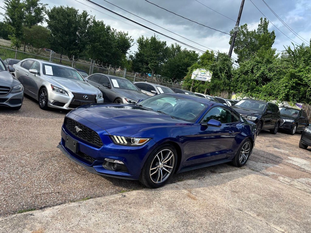 Ford Mustang Vehicle Full-screen Gallery Image 04