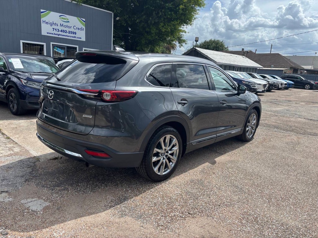 Mazda CX-9 Vehicle Full-screen Gallery Image 06