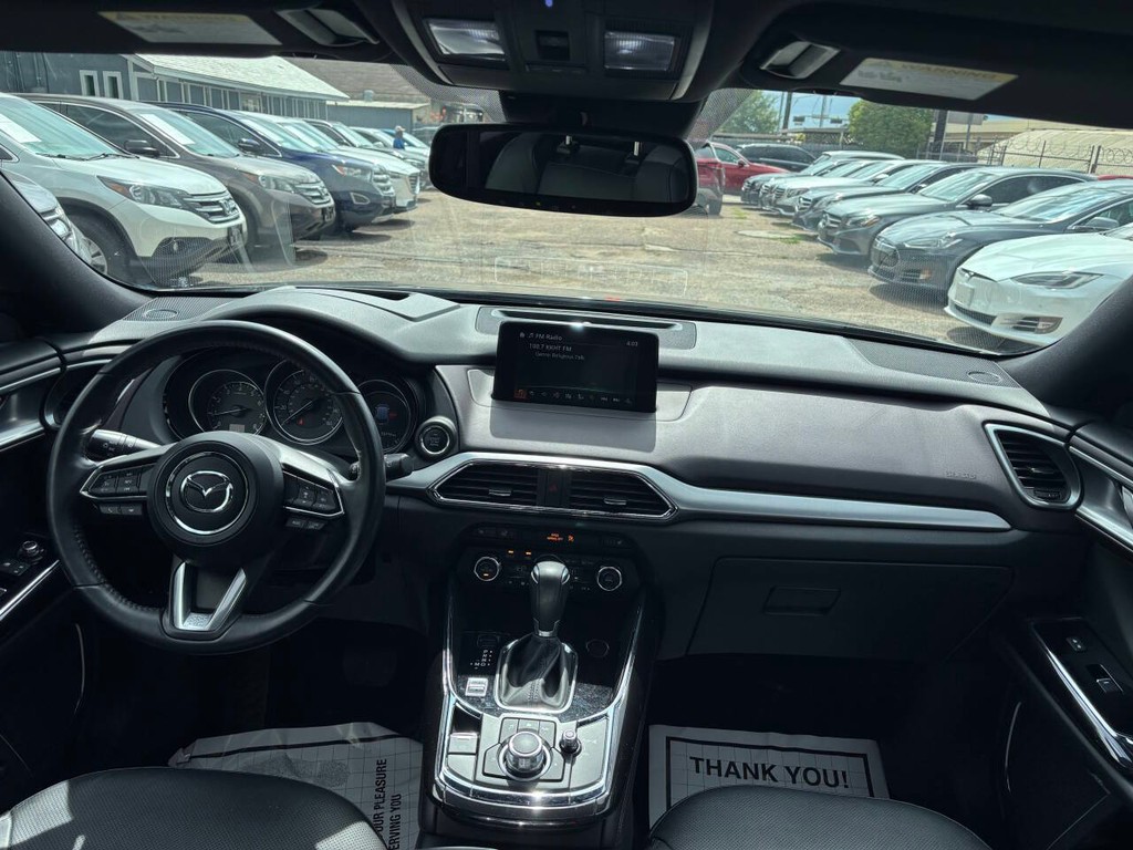 Mazda CX-9 Vehicle Full-screen Gallery Image 21