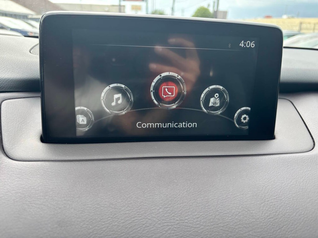 Mazda CX-9 Vehicle Full-screen Gallery Image 23